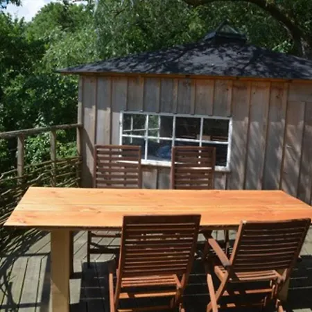 Treehouse Frühstückspension