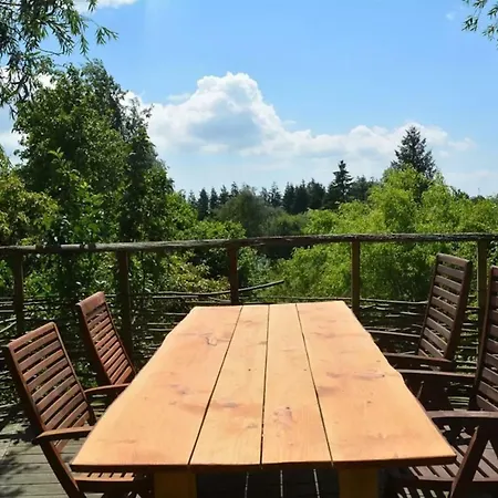 Treehouse Frühstückspension *