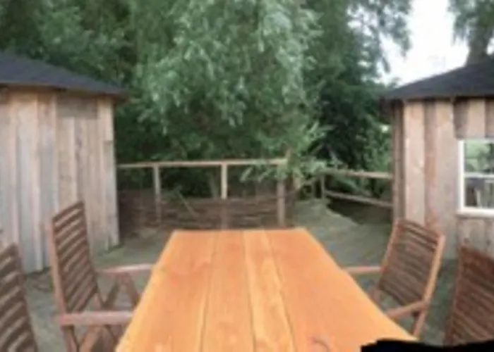 Bed & Breakfast Treehouse *