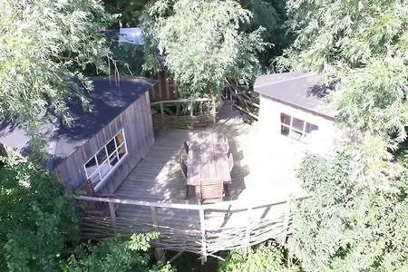 Alojamento de Acomodação e Pequeno-almoço Treehouse Rabjerg