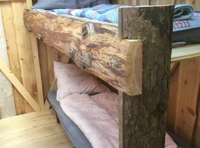 Treehouse فندق مبيت وإفطار